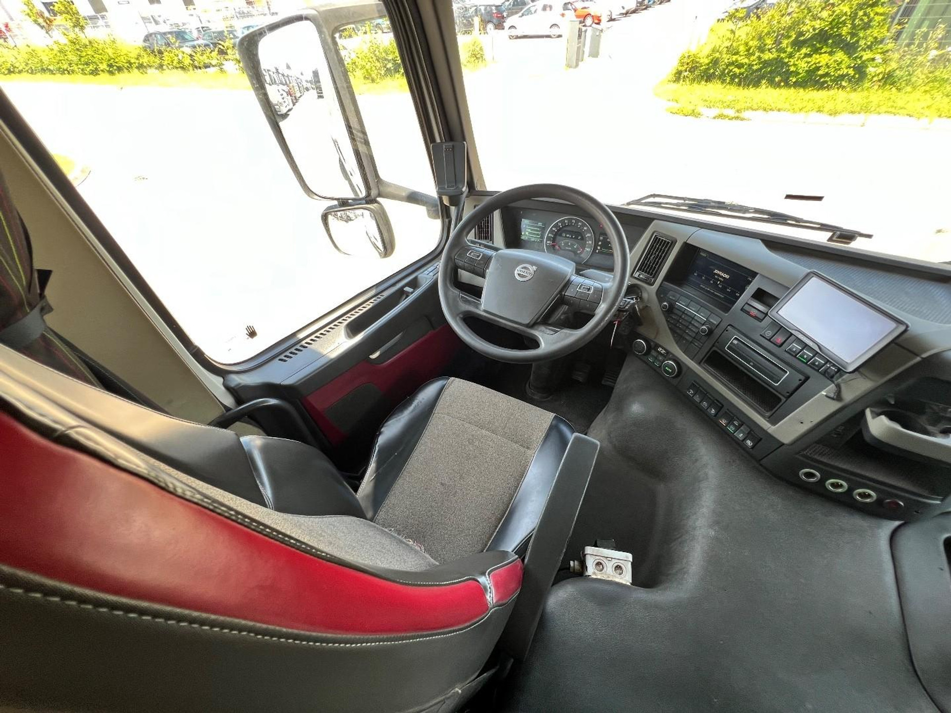 54619105-23.jpg