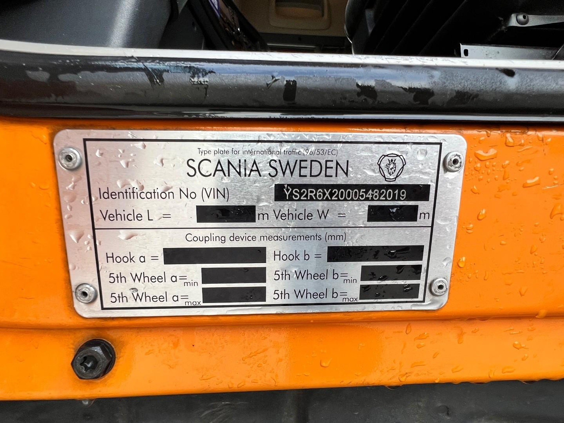 53899675-20.jpg