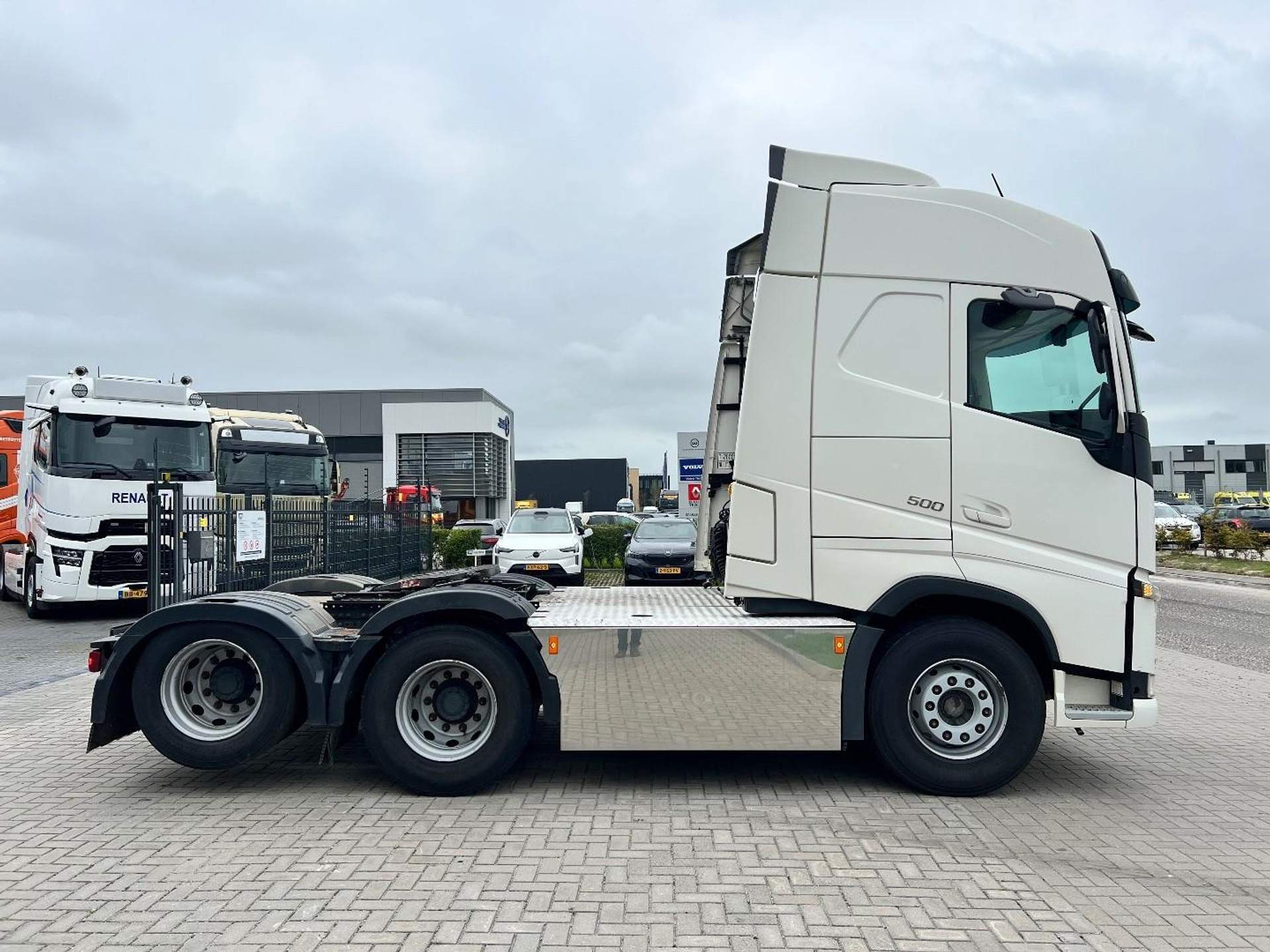 56940783-4.jpg