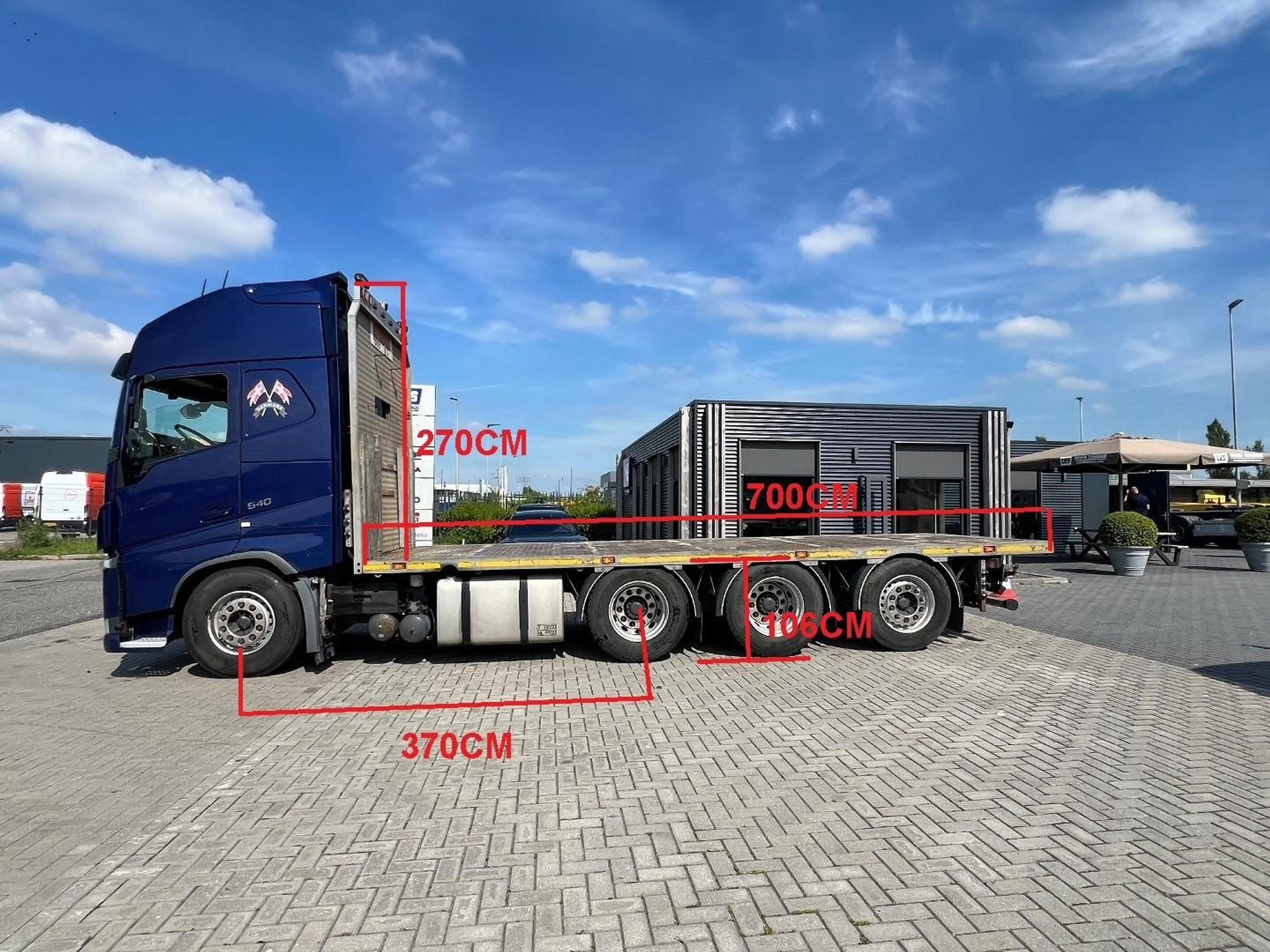 54439821-7.jpg